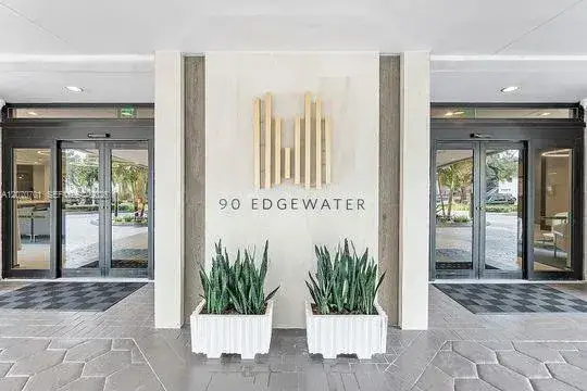 90 Edgewater Dr # 917, Coral Gables FL 33133