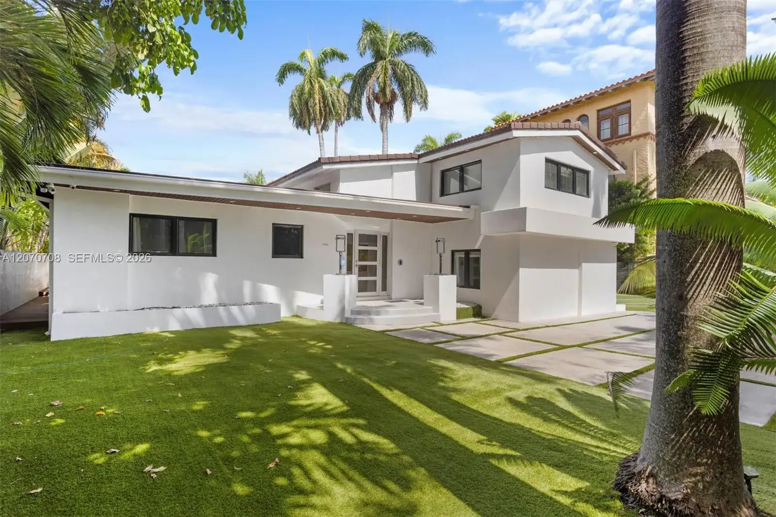 2388 Prairie Ave, Miami Beach FL 33140 photo 3