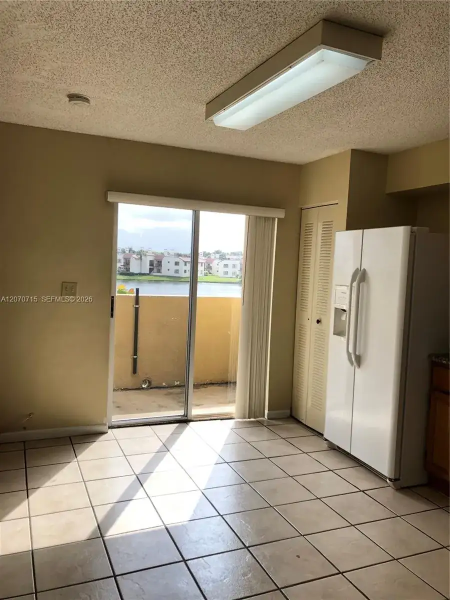 14902 SW 82nd Ln # 206, Miami FL 33193 photo 4