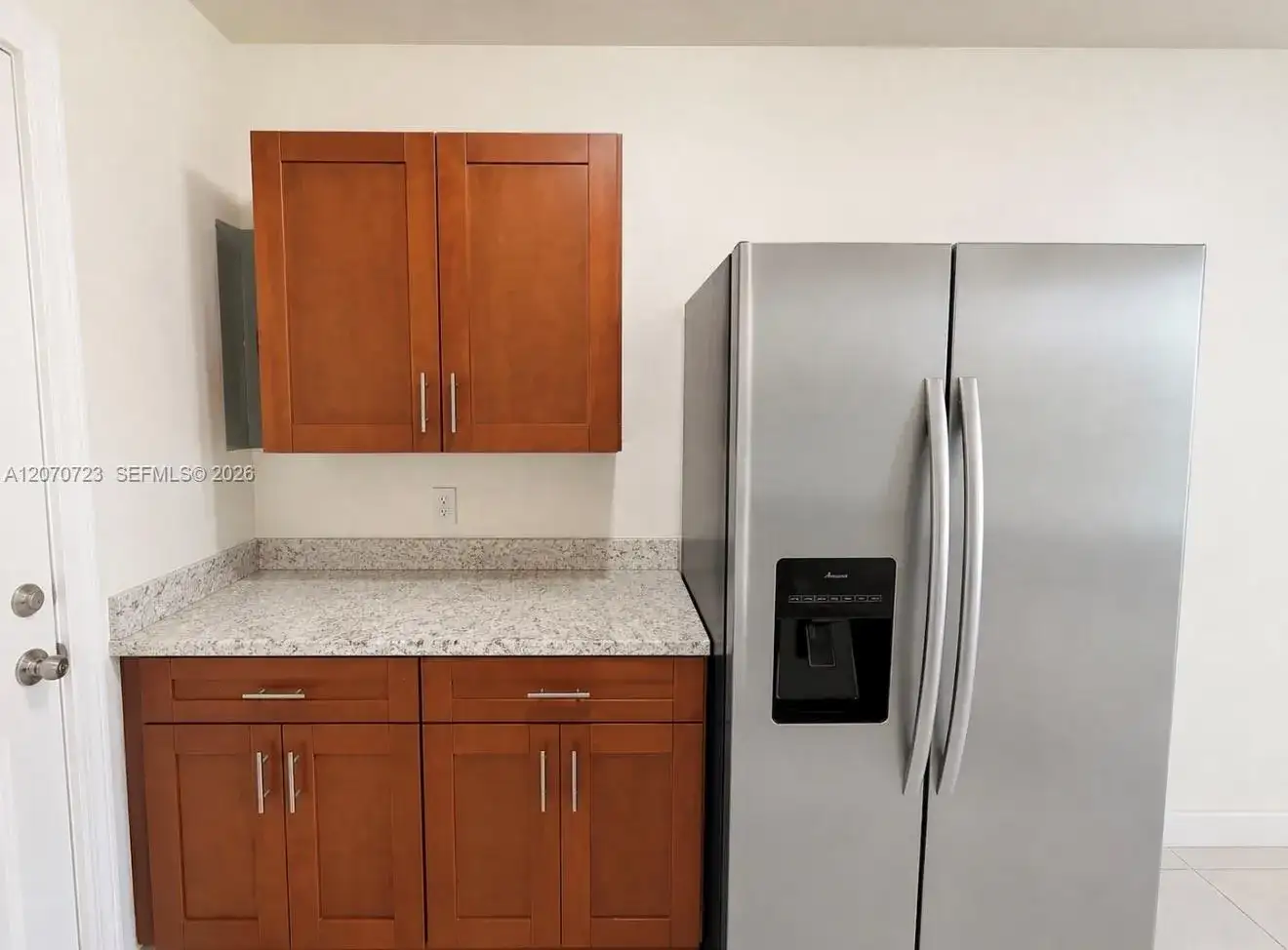 1041 NW 7th Ct, Hallandale Beach FL 33009 photo 4