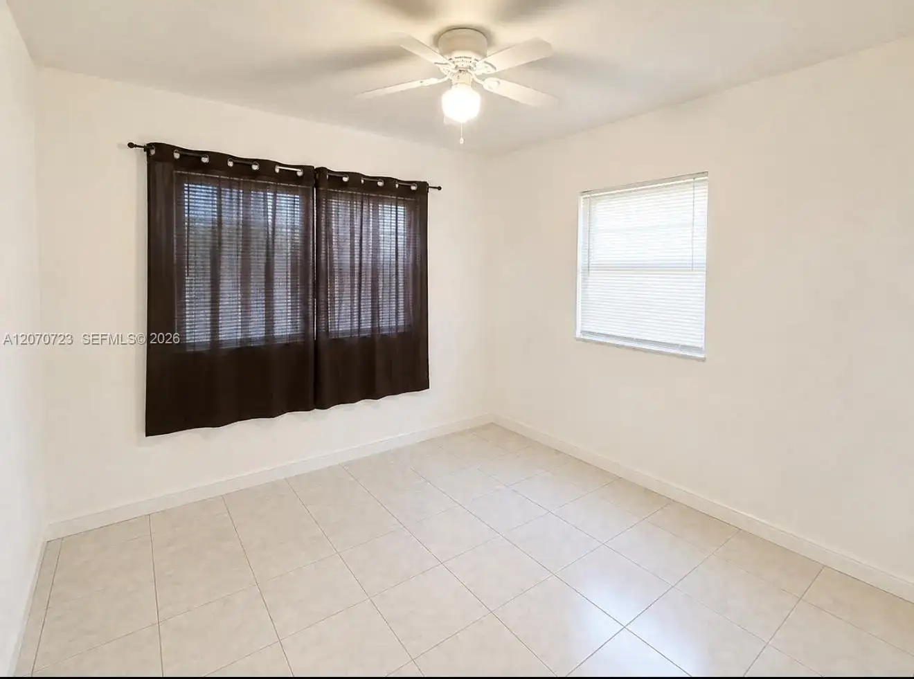 1041 NW 7th Ct, Hallandale Beach FL 33009 photo 5