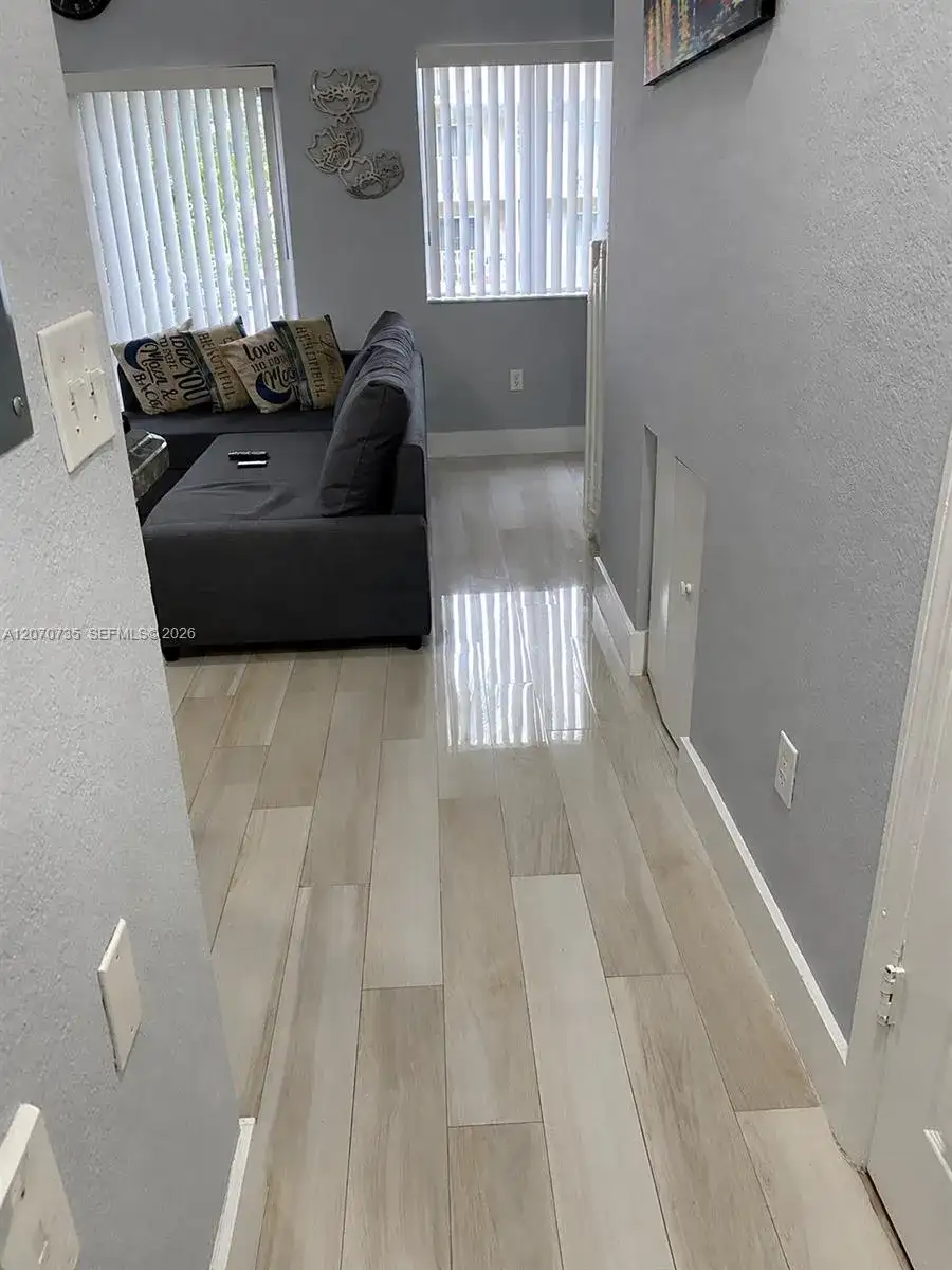 7991 NW 8th St # 110, Miami FL 33126 photo 3