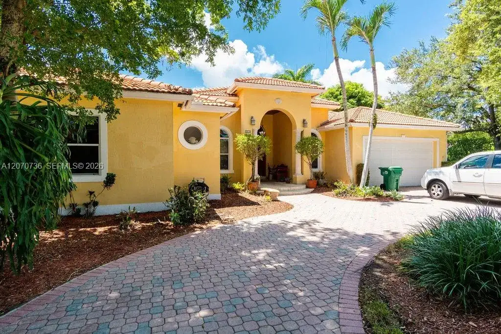 2610 SW 112th Ct, Miami FL 33165 photo 5
