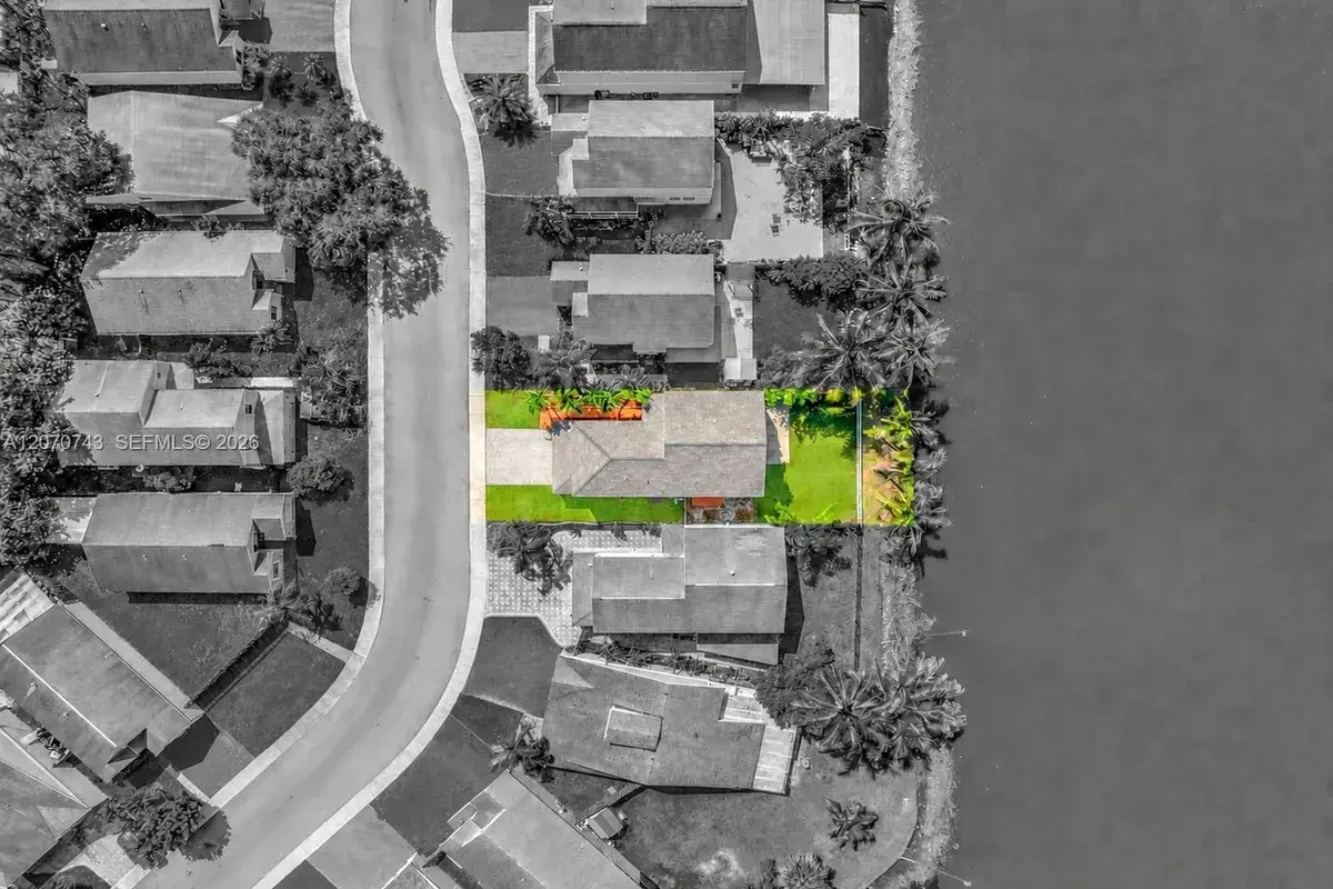 223 SW 159th Way, Sunrise FL 33326