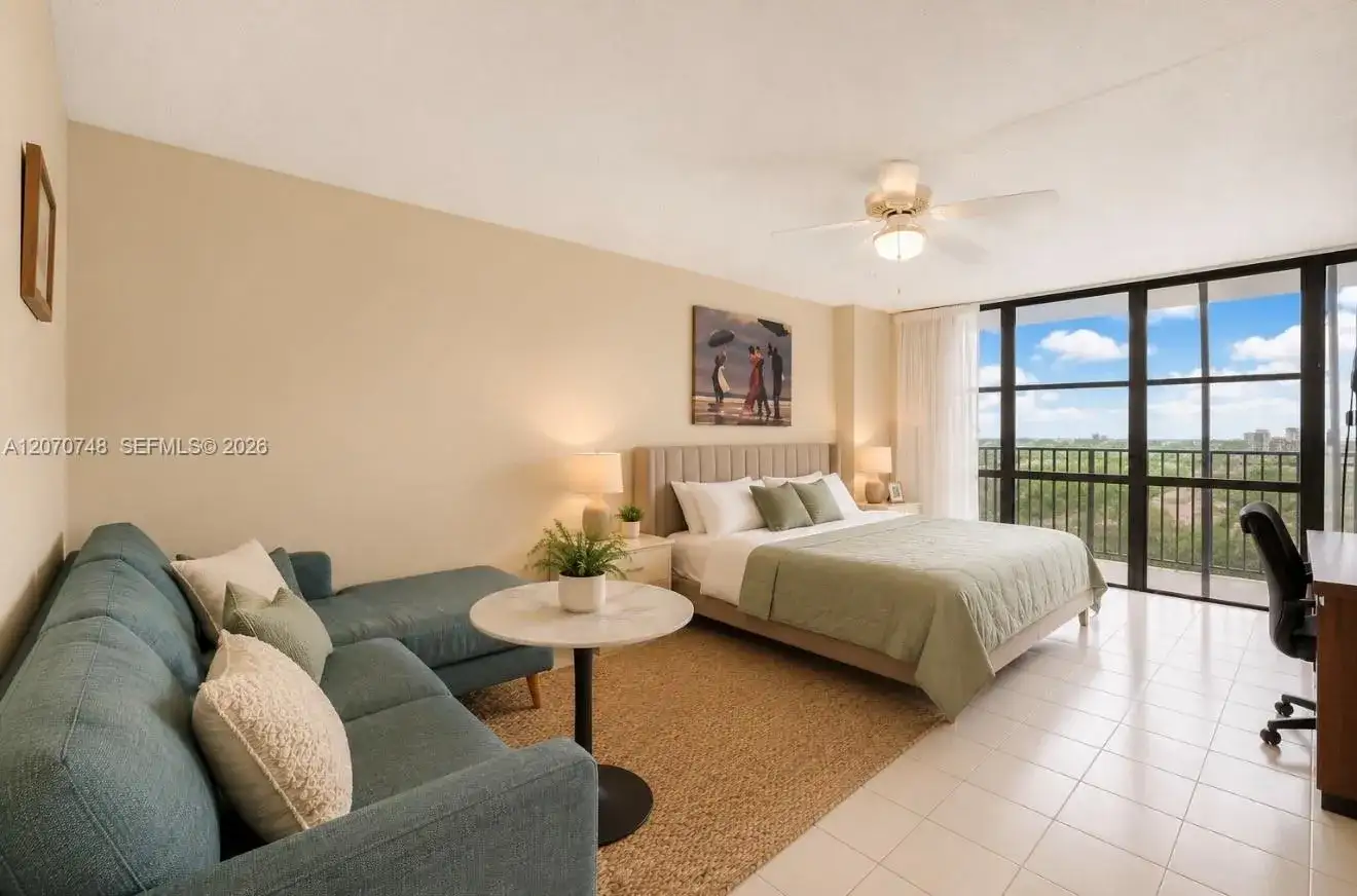 1000 Parkview Dr # 715, Hallandale Beach FL 33009 photo 4