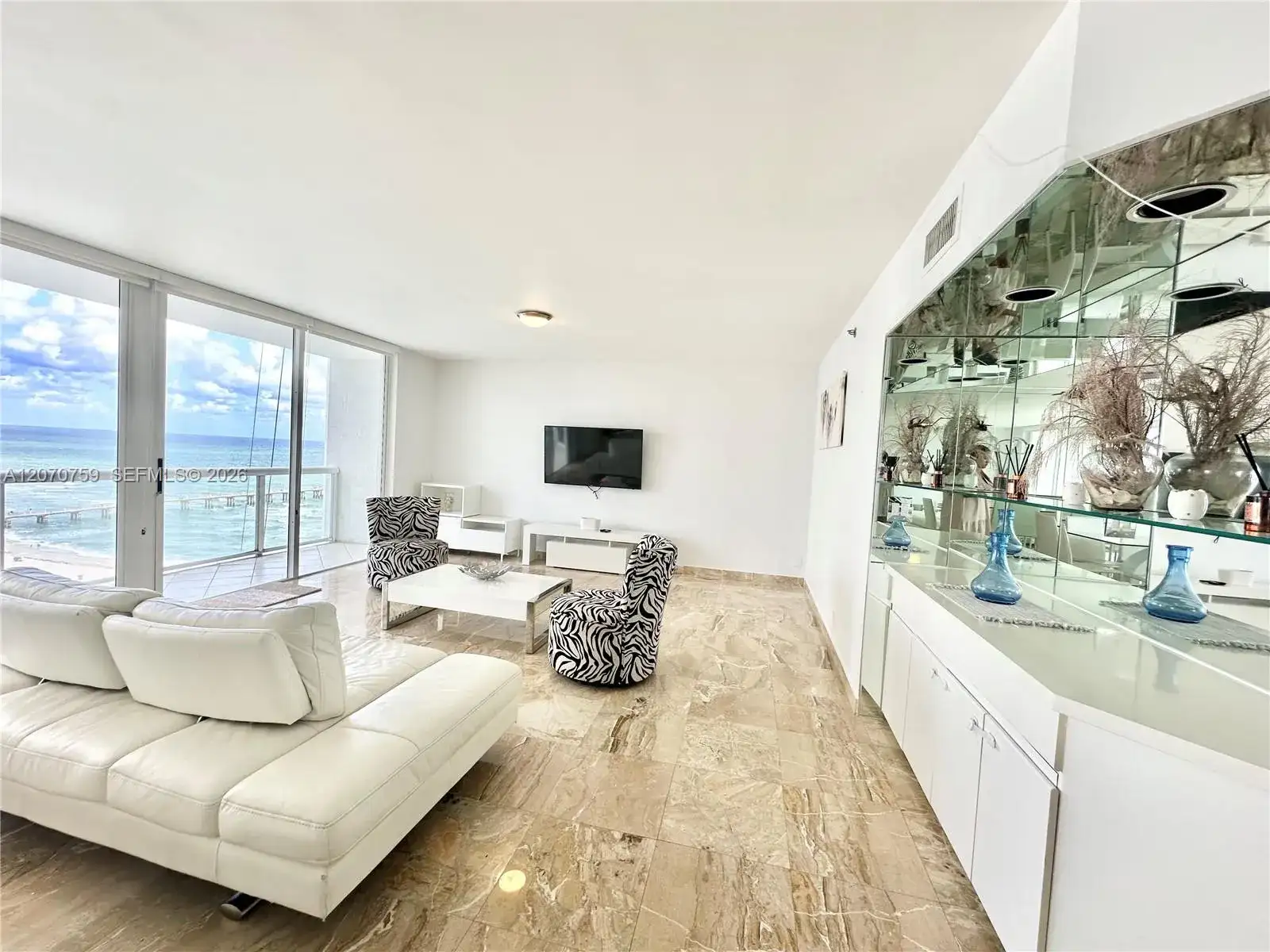 16425 E Collins Ave # 1215, Sunny Isles Beach FL 33160 photo 4