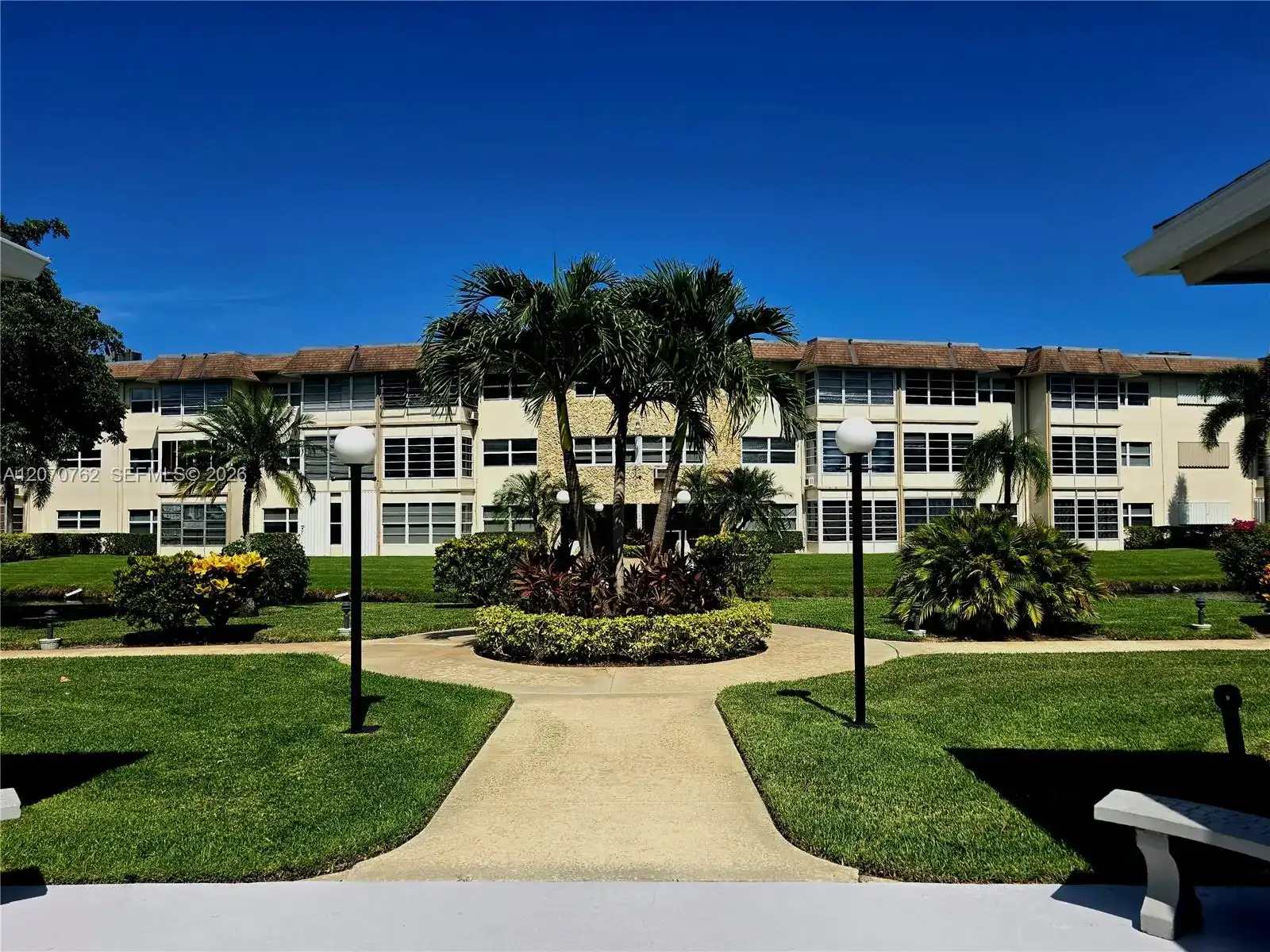 3405 NW 48th Ave # 601, Lauderdale Lakes FL 33319