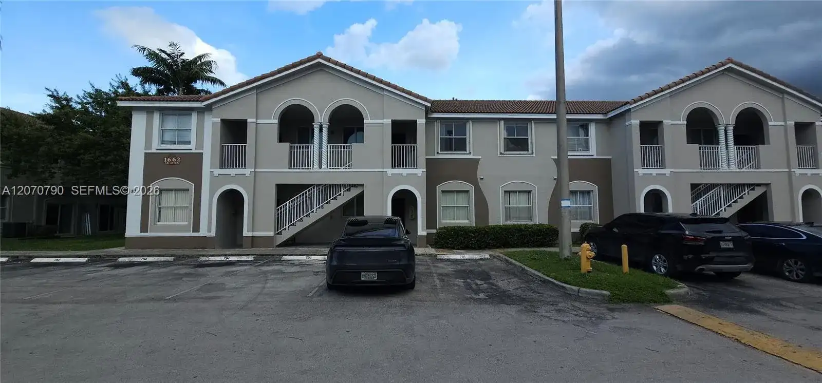 1662 SE 27th Dr # 208, Homestead FL 33035