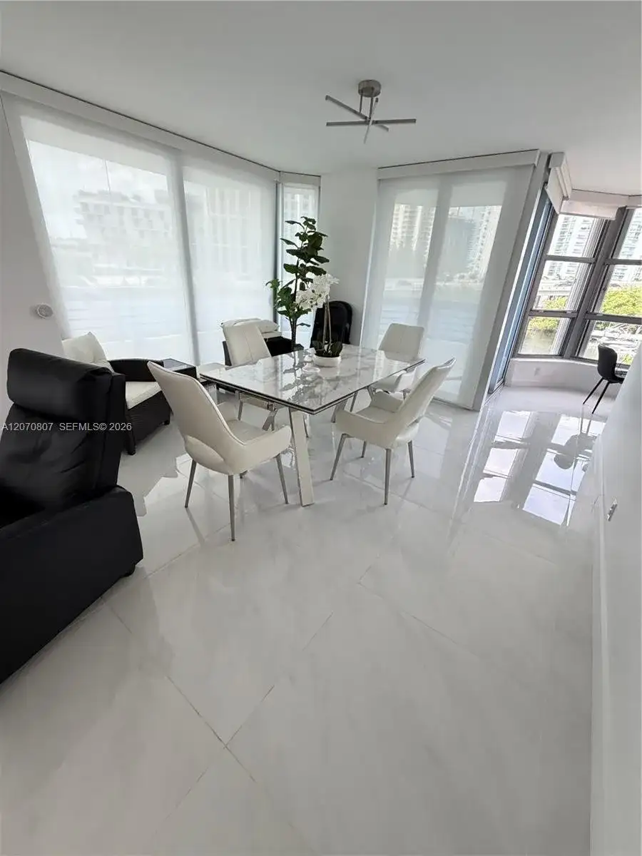 3500 Mystic Pointe Dr # 405, Aventura FL 33180 photo 3