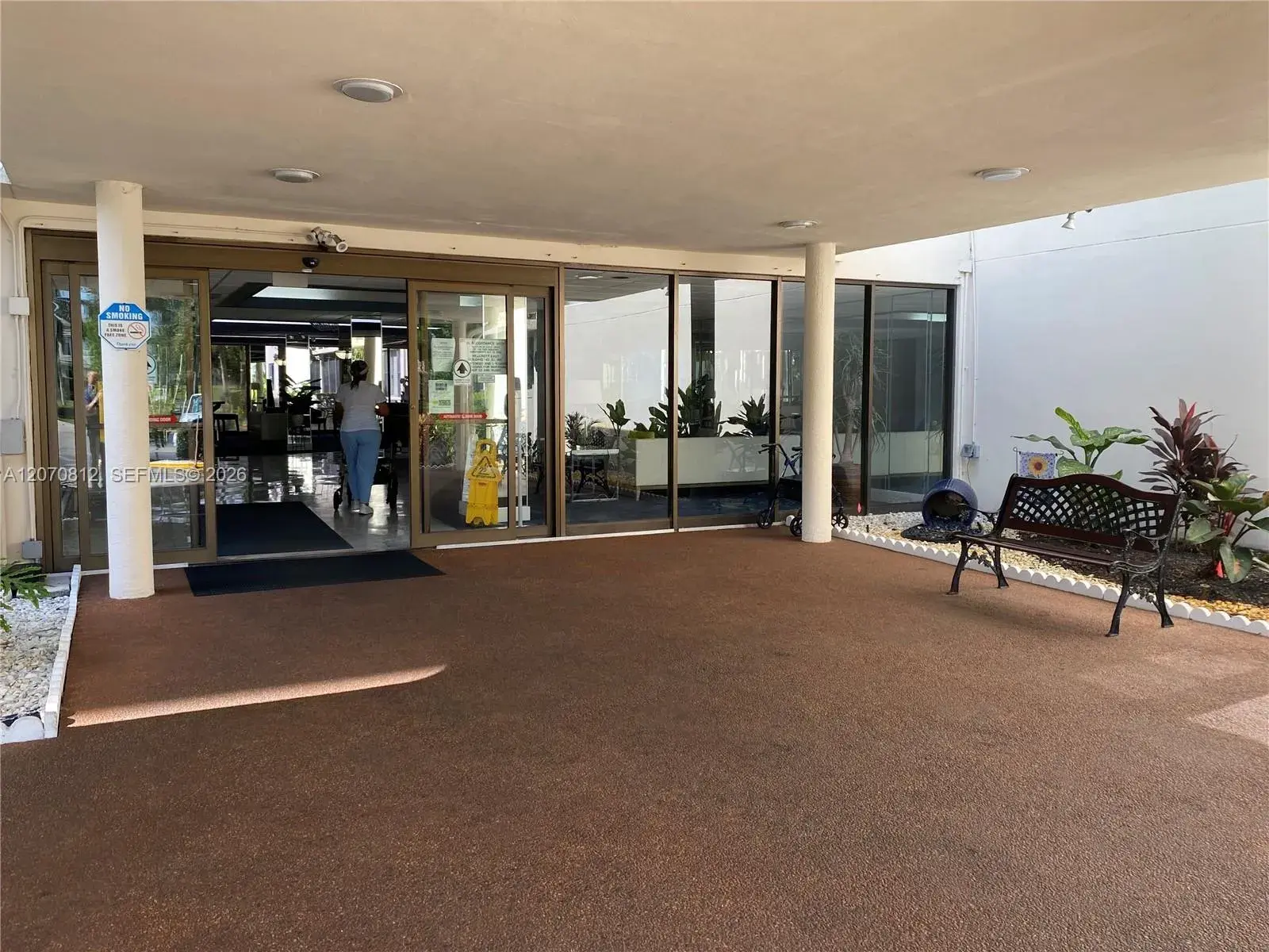 4330 Hillcrest Dr # 1009, Hollywood FL 33021