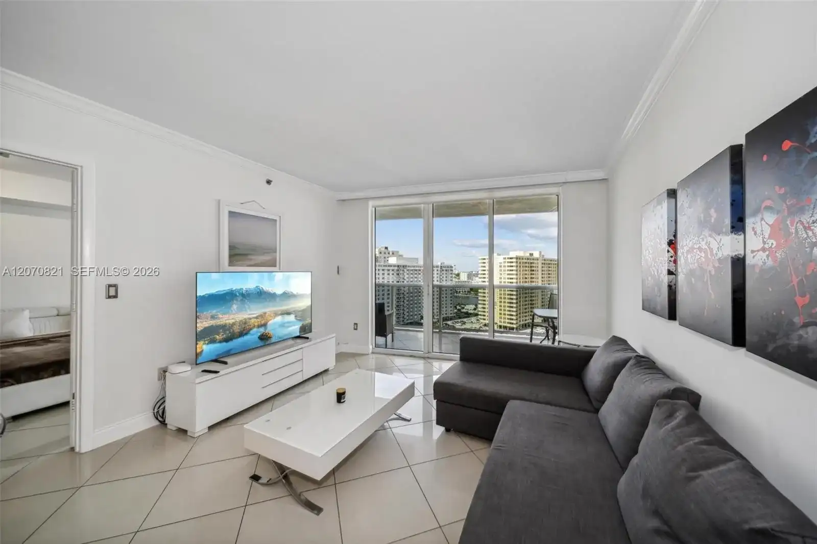 1800 S Ocean Dr # 1406, Hallandale Beach FL 33009