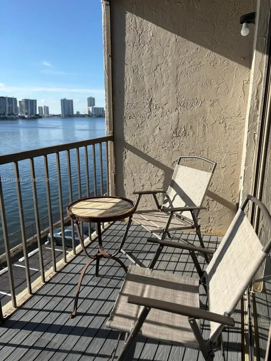 17600 N Bay Rd # N403, Sunny Isles Beach FL 33160