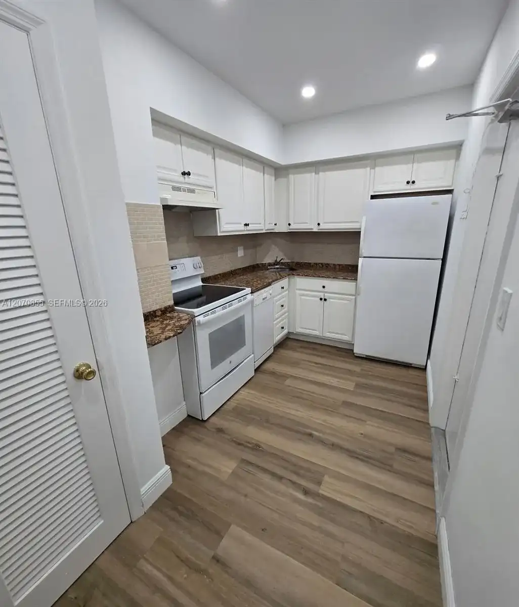 2424 SE 17th Cswy # 110B, Fort Lauderdale FL 33316