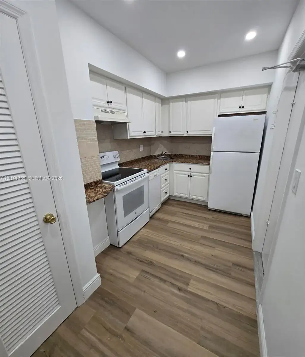 2424 SE 17th Cswy # 110B, Fort Lauderdale FL 33316
