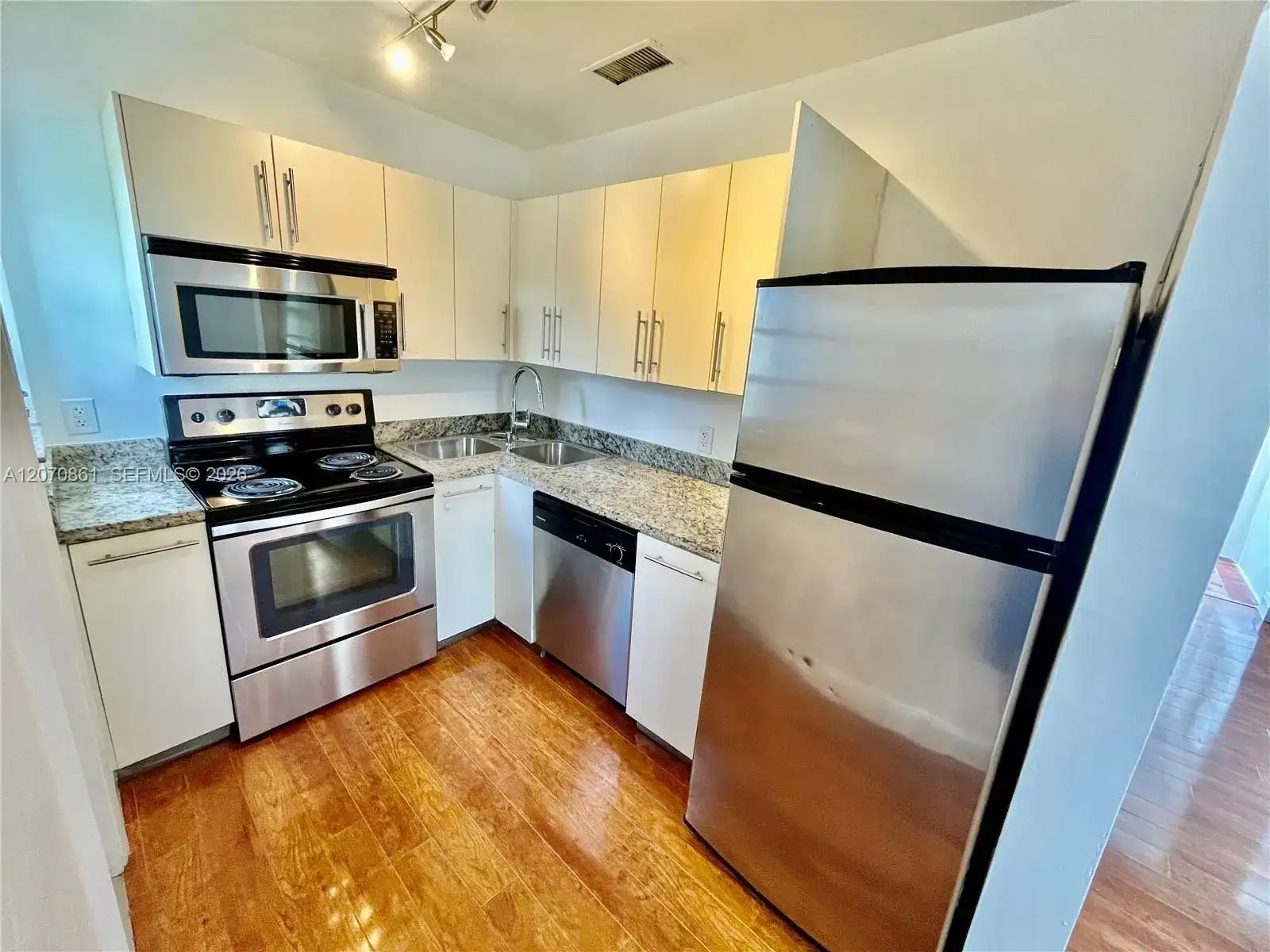 525 NE 65th St # B, Miami FL 33138 photo 3