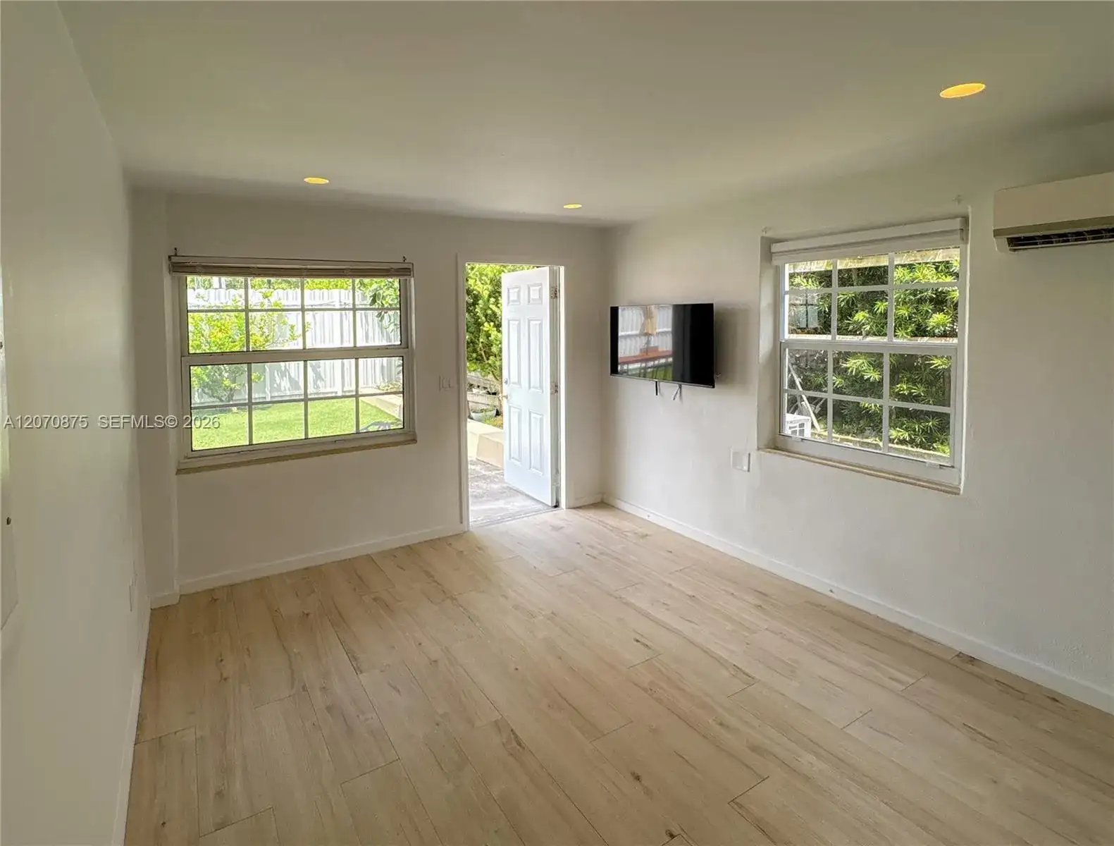 4349 Sheridan Ave # 11, Miami Beach FL 33140 photo 2