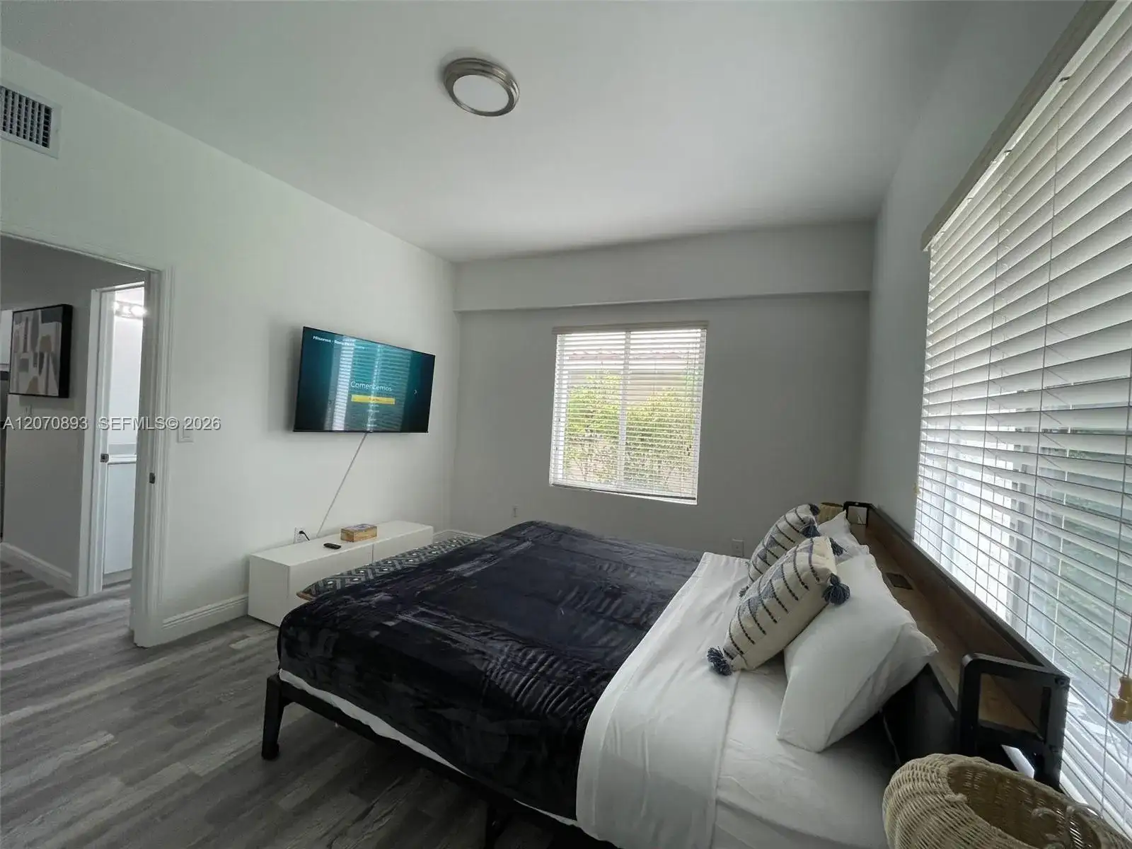 29 Oviedo Ave # 2, Coral Gables FL 33134 photo 3