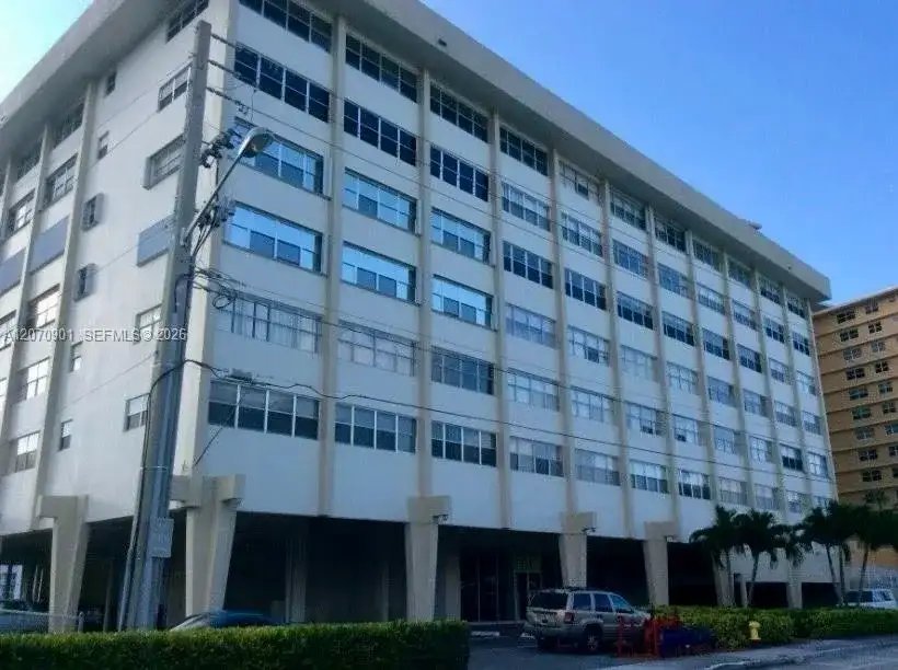 111 Golden Isles Dr # E4, Hallandale Beach FL 33009 photo 3