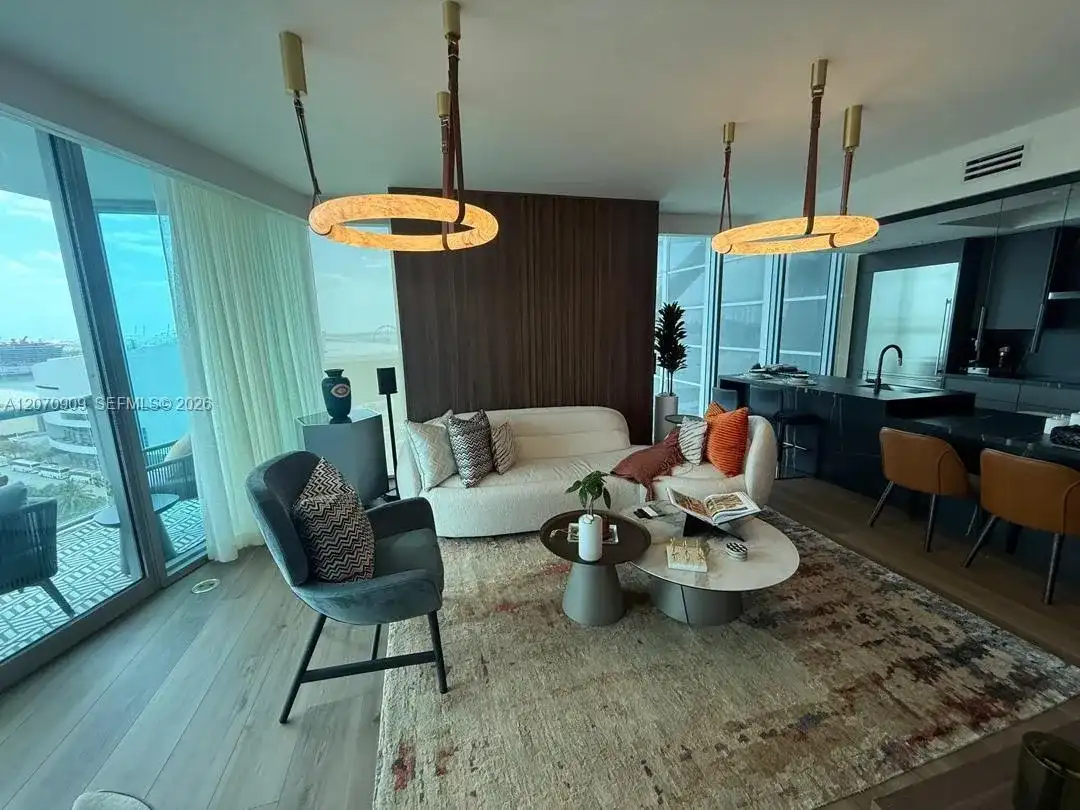 888 Biscayne Blvd # 1509, Miami FL 33132