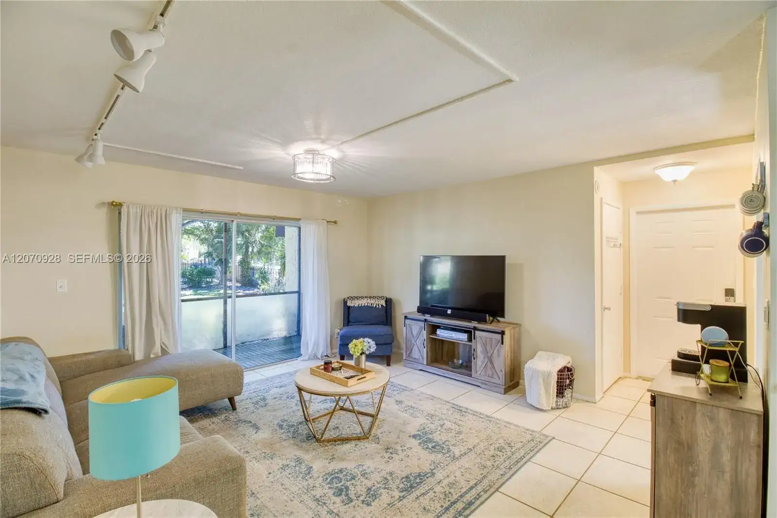 3095 N Oakland Forest Dr # 104, Oakland Park FL 33309 photo 4