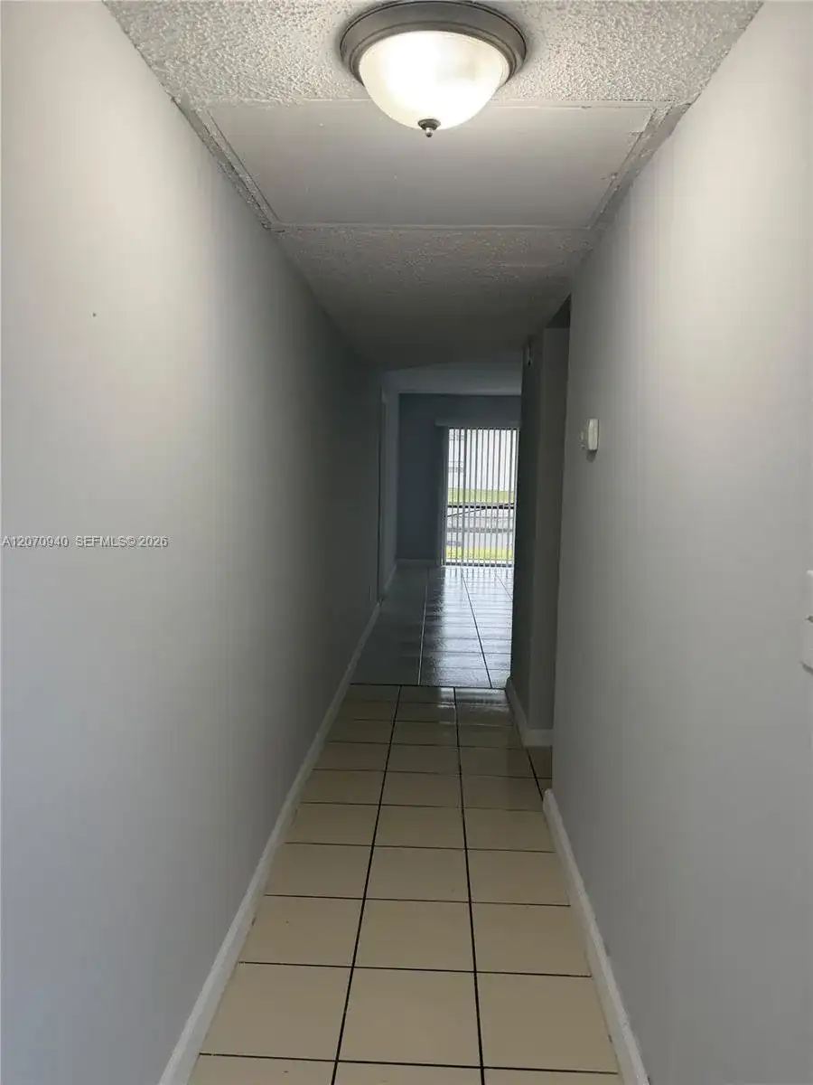7925 S Colony Cir S # 108, Tamarac FL 33321 photo 2