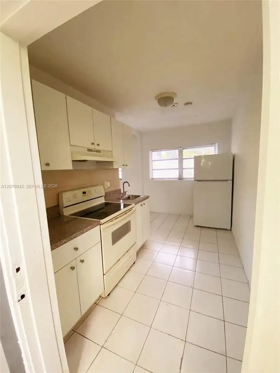 2612 Johnson St # 13, Hollywood FL 33020 photo 2
