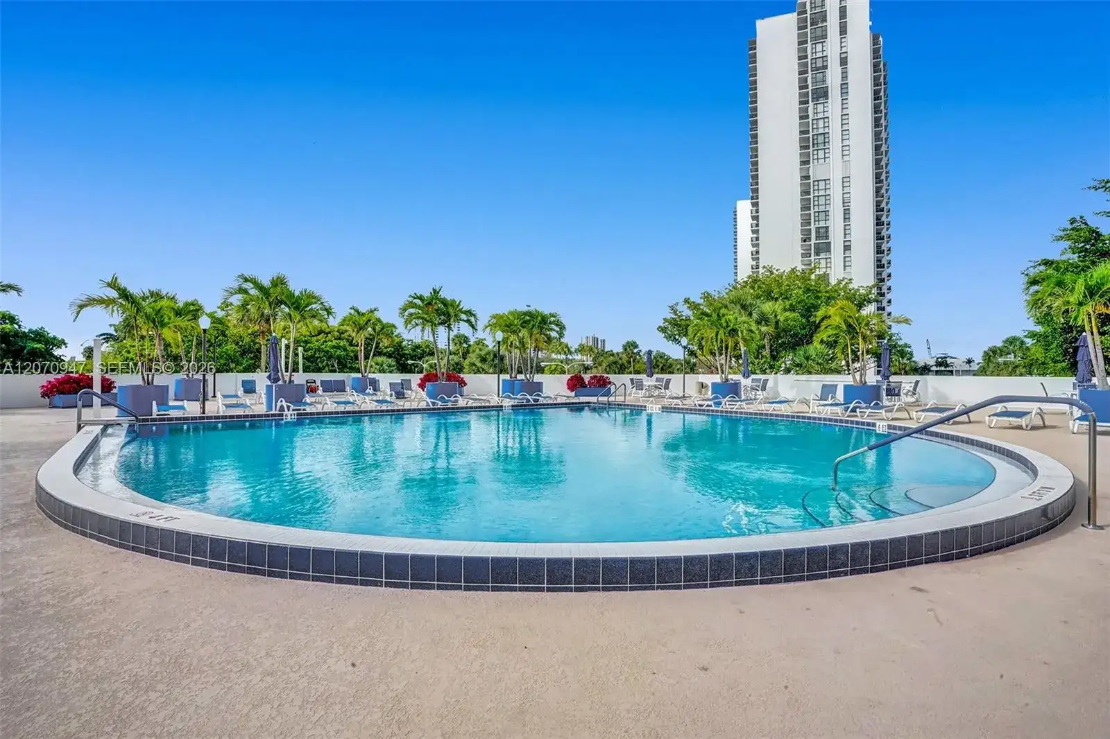 3731 N Country Club Dr # 1023, Aventura FL 33180 photo 5