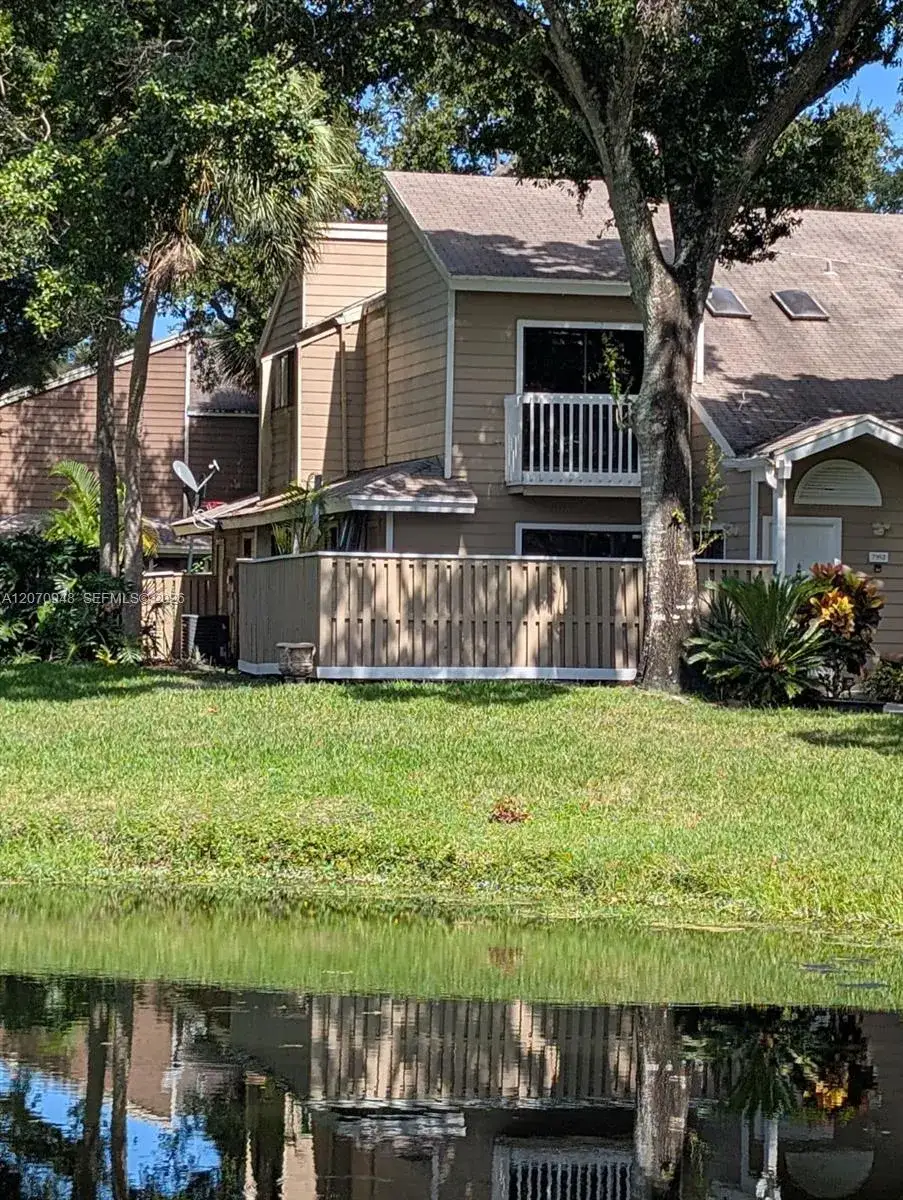 7162 Sportsmans Dr # 7162, North Lauderdale FL 33068