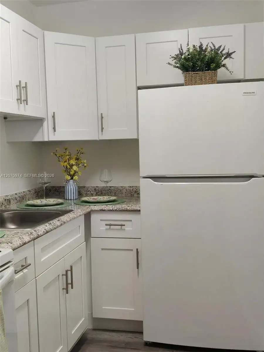 5950 NE 18th Ave # 509, Fort Lauderdale FL 33334 photo 2