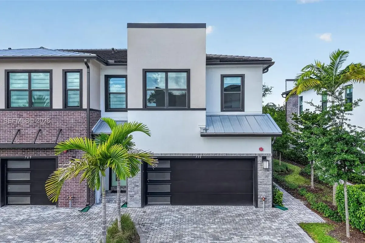 771 NW 84th Ter, Plantation FL 33324