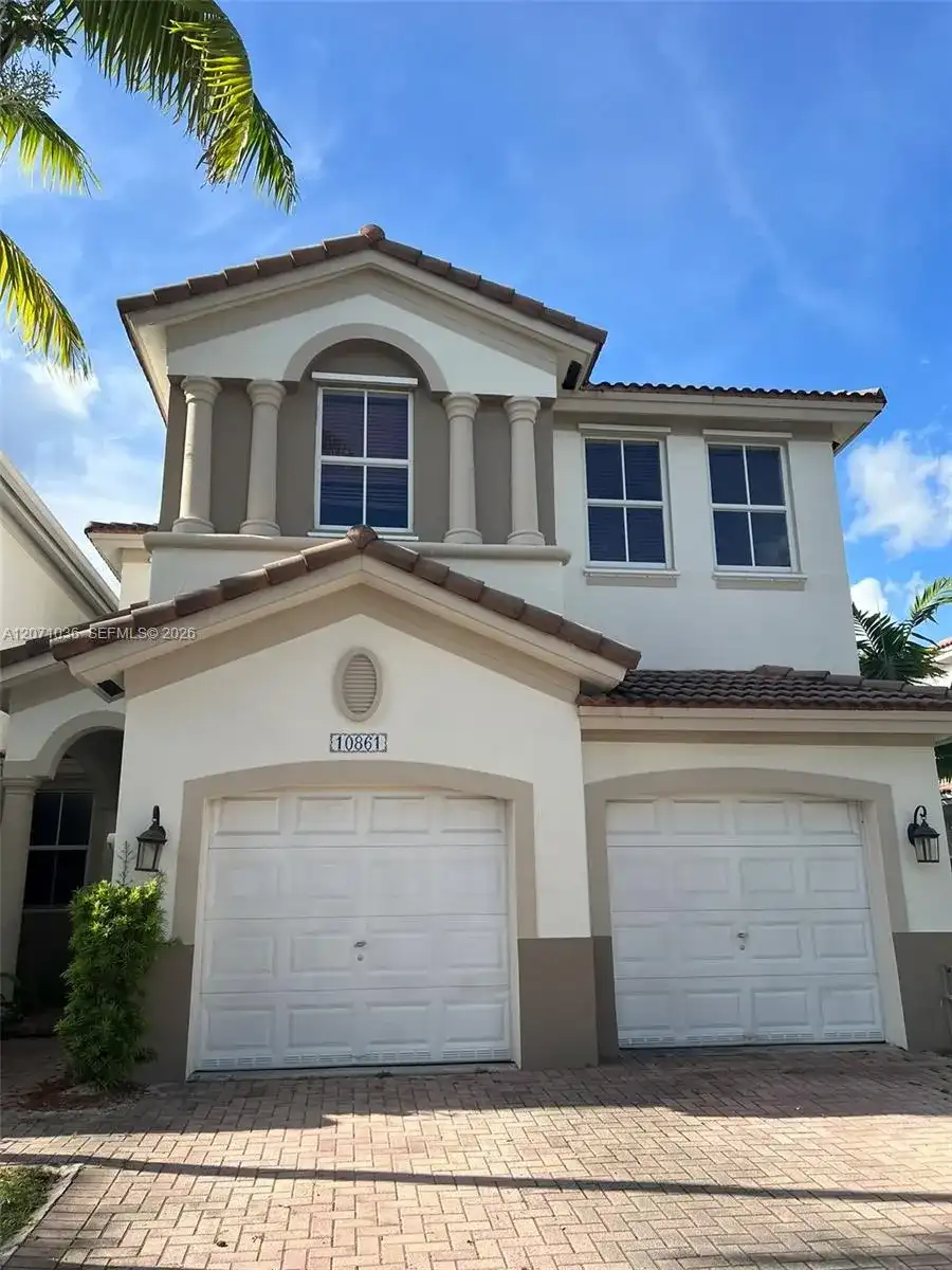 10861 NW 85th Ter, Doral FL 33178