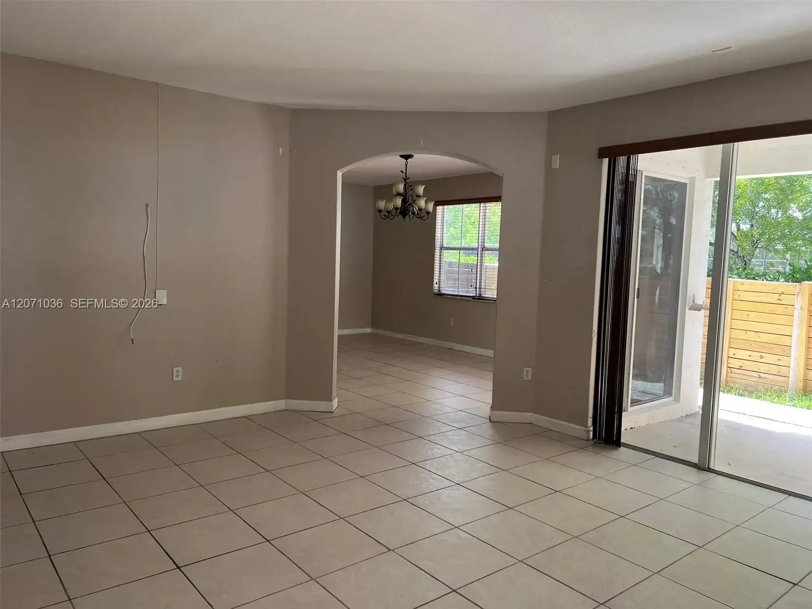 10861 NW 85th Ter, Doral FL 33178 photo 2