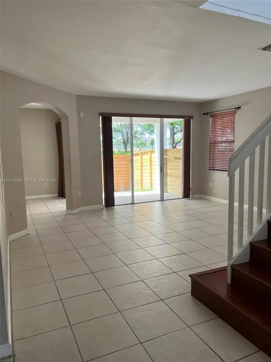 10861 NW 85th Ter, Doral FL 33178 photo 3