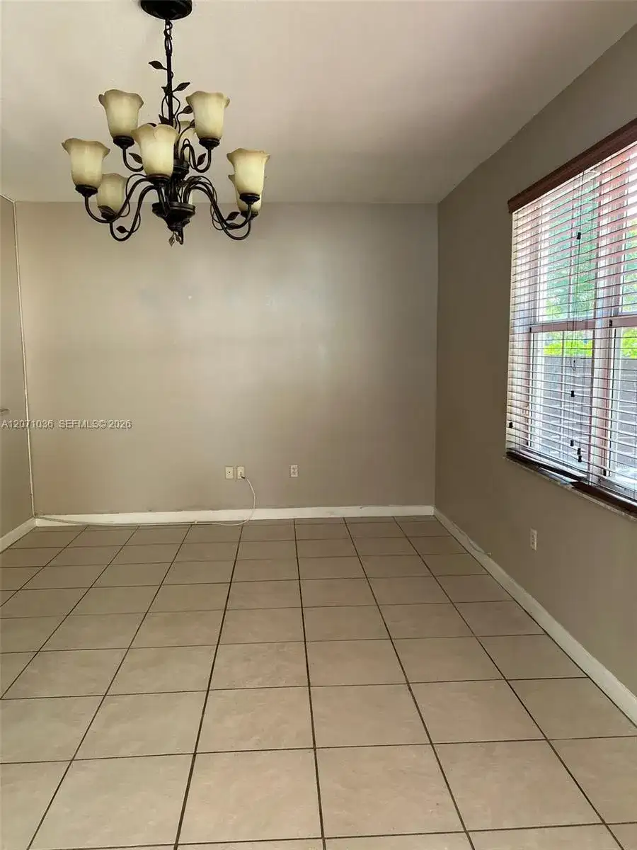 10861 NW 85th Ter, Doral FL 33178 photo 4