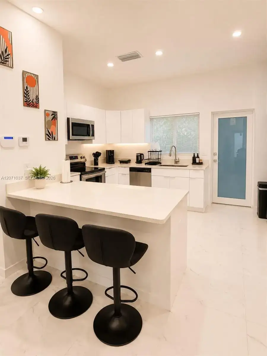 5433 NW 5th Ave # 2, Miami FL 33127 photo 4