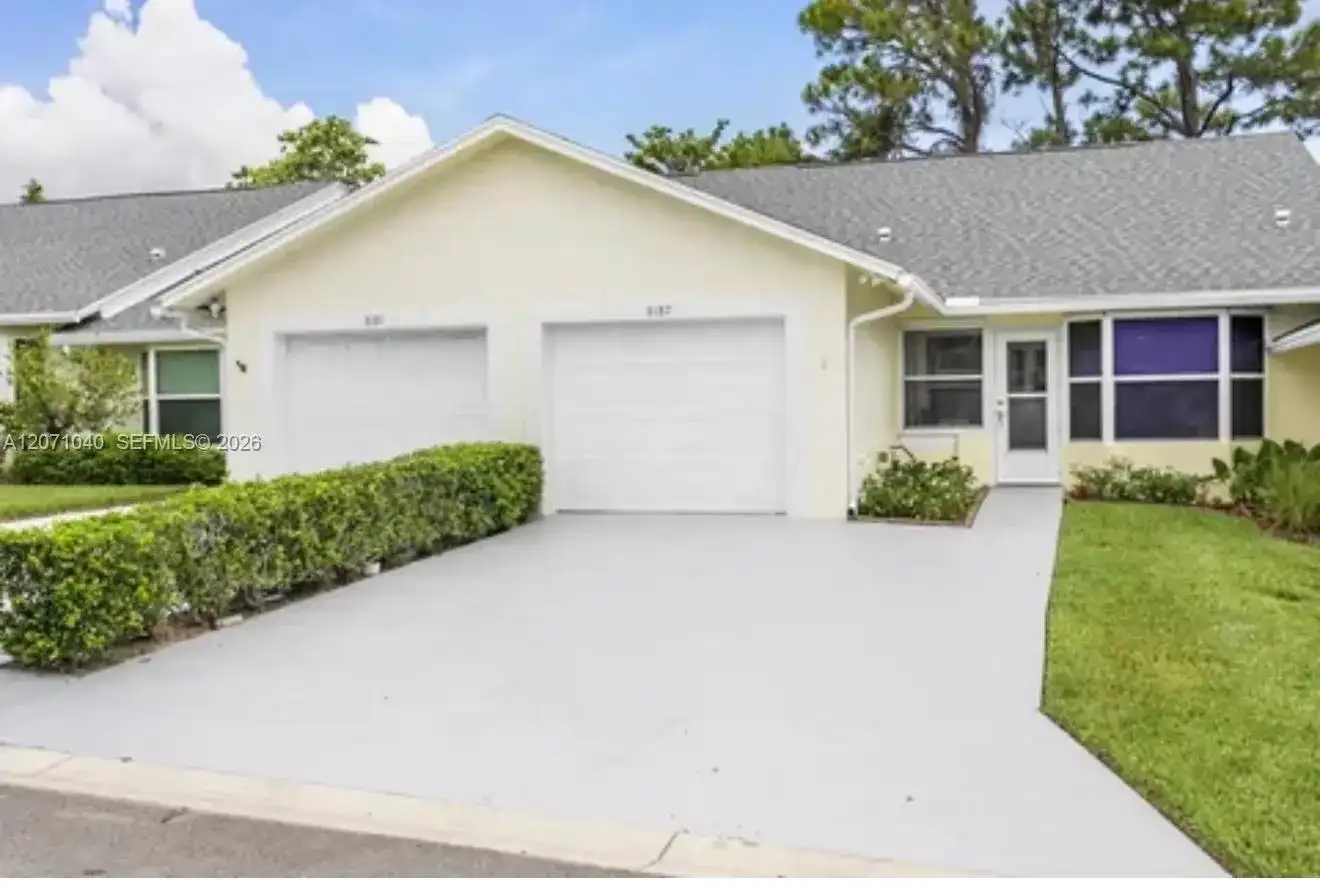 8187 SE Fox Hill Pl, Hobe Sound FL 33455