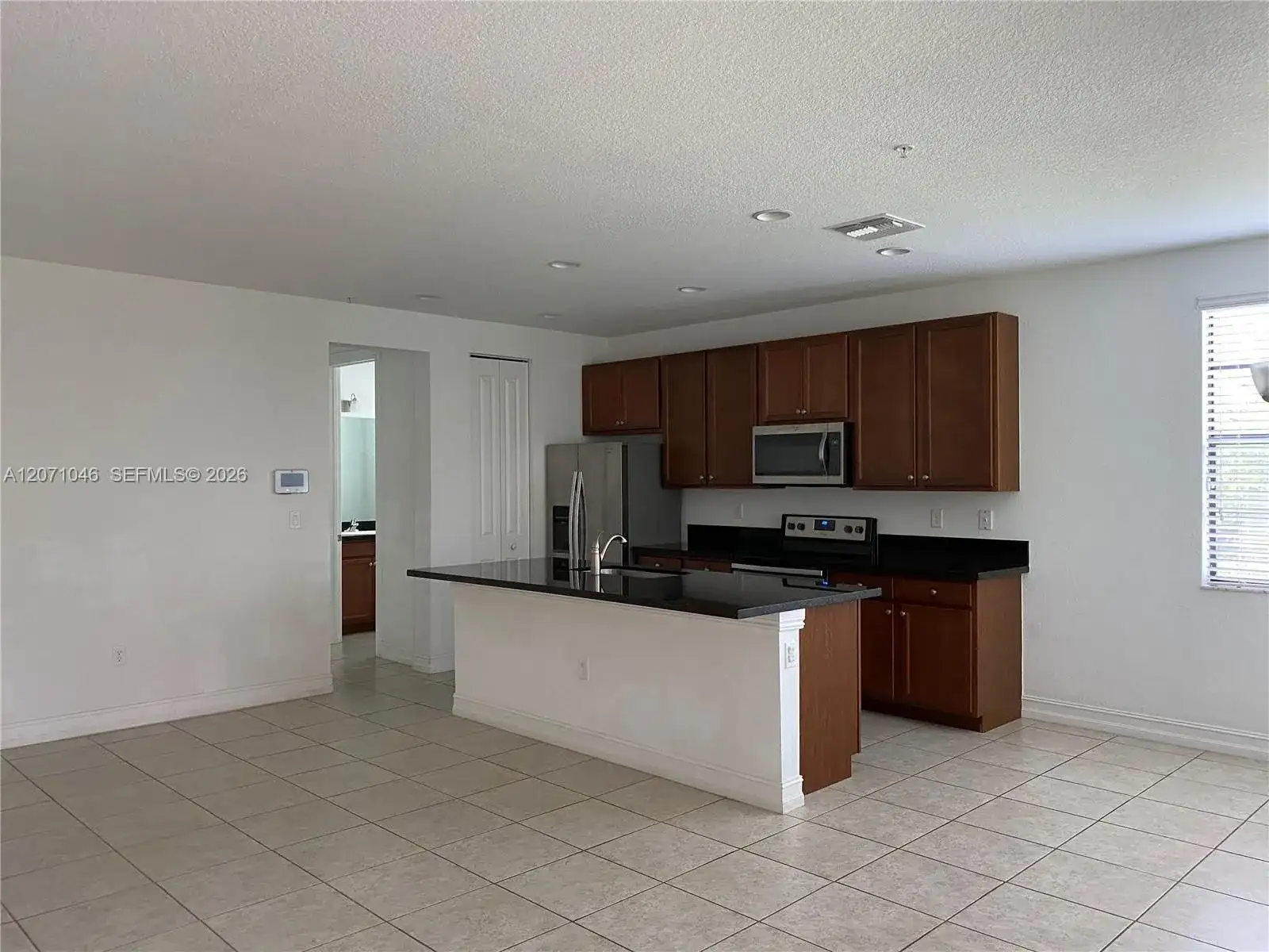 11362 SW 15th St, Pembroke Pines FL 33025 photo 5