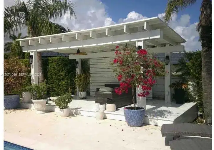 19706 SW 130th Ave, Miami FL 33177 photo 2
