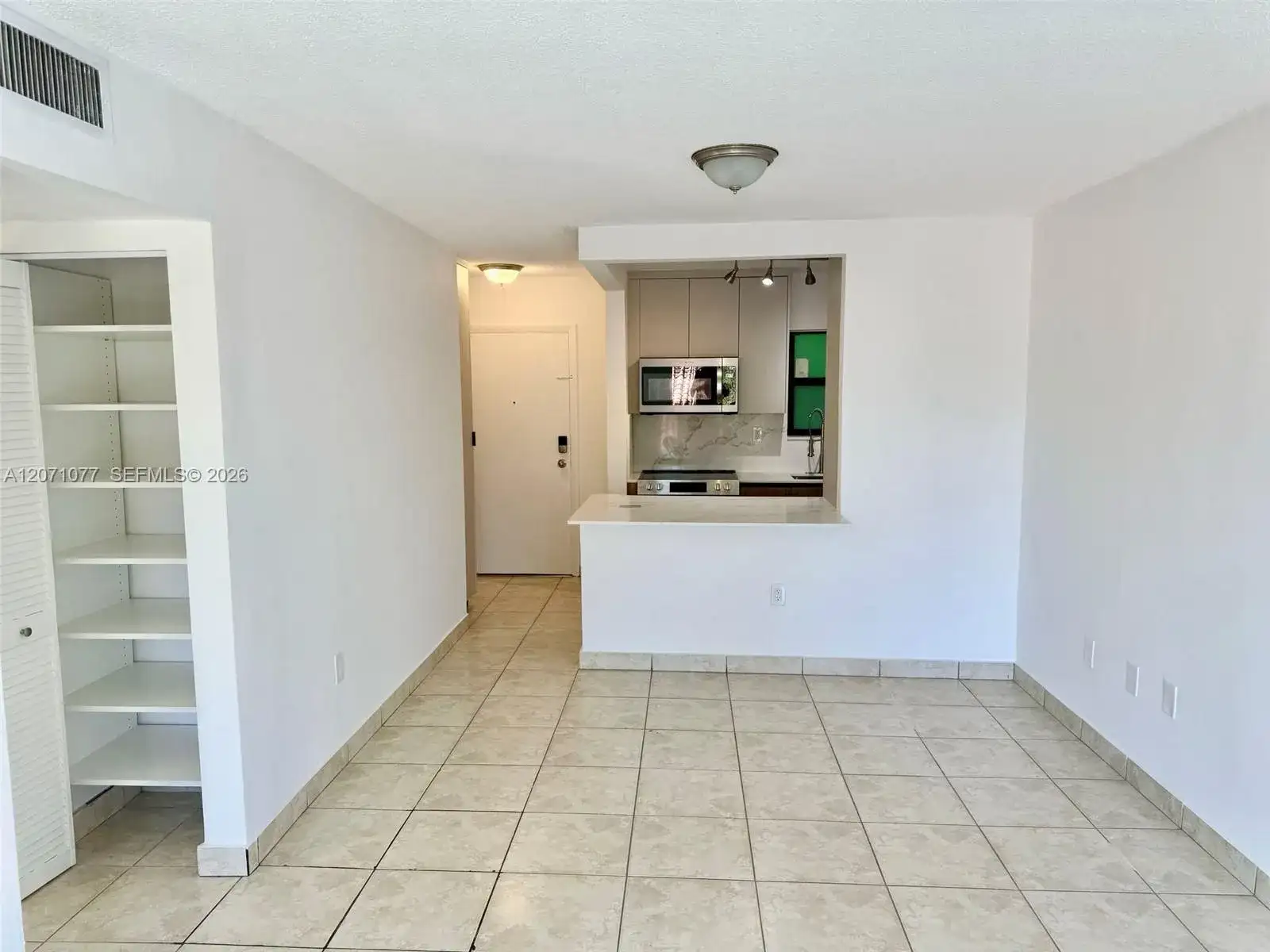1530 SW 2nd St # 304, Miami FL 33135 photo 5