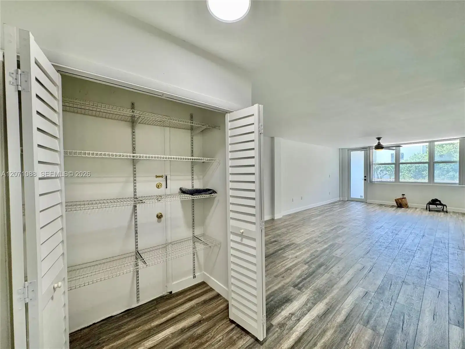 245 18th St # 301, Miami Beach FL 33139 photo 3