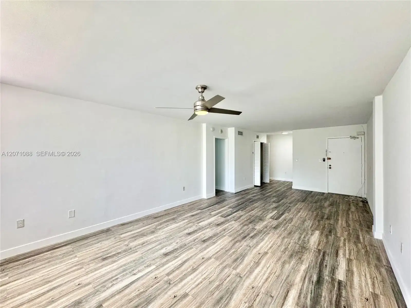 245 18th St # 301, Miami Beach FL 33139 photo 4