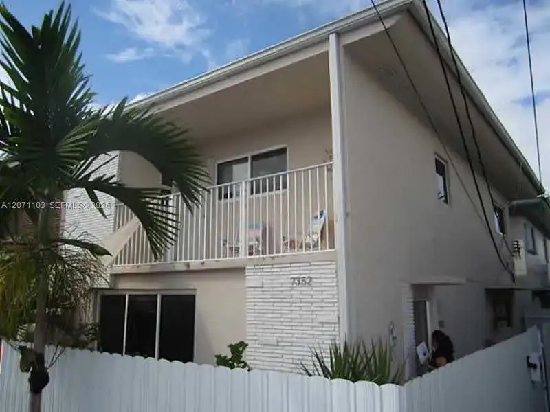 7350 Gary Ave, Miami Beach FL 33141