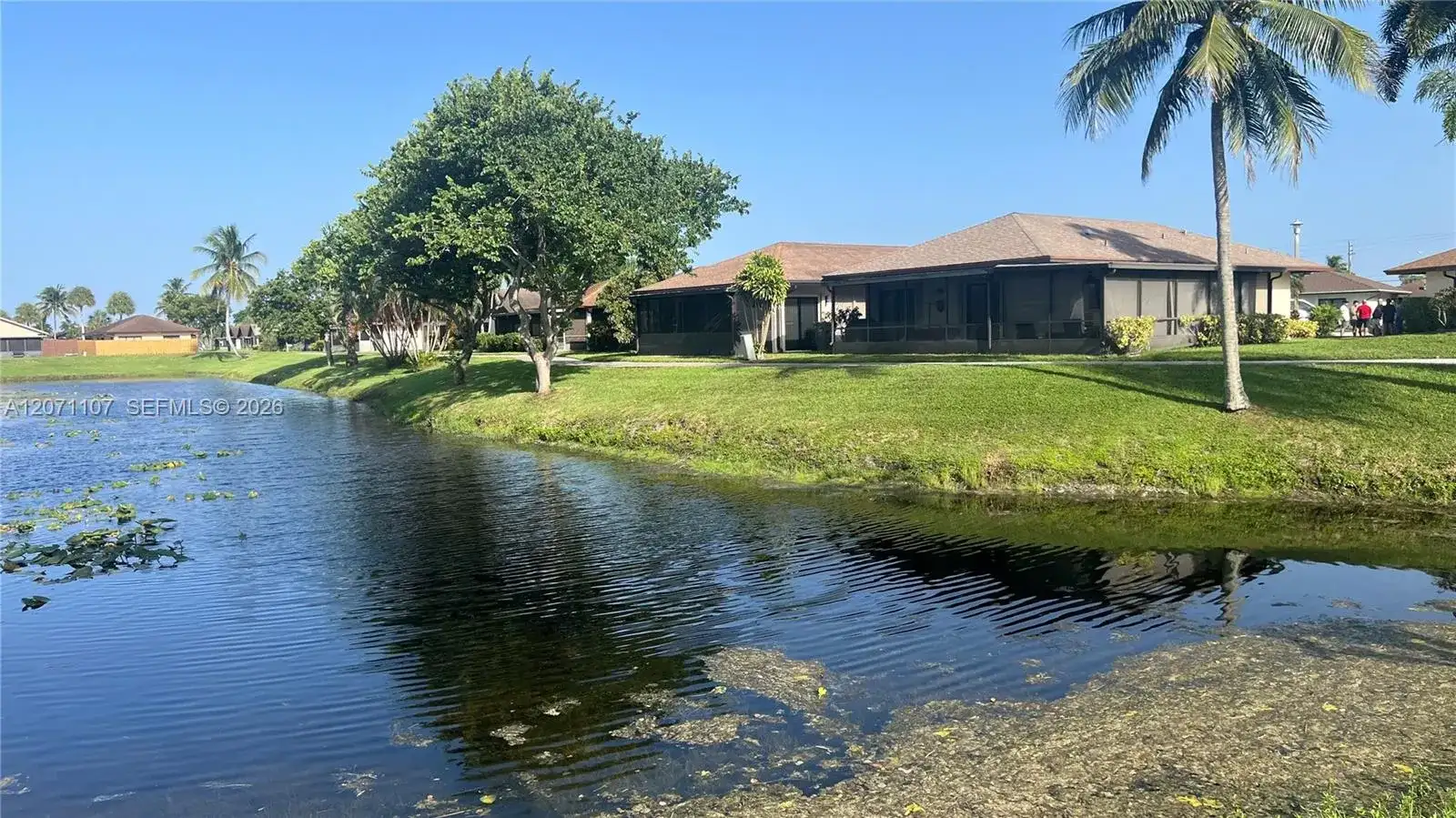 5437 Mendoza St, West Palm Beach FL 33415 photo 2