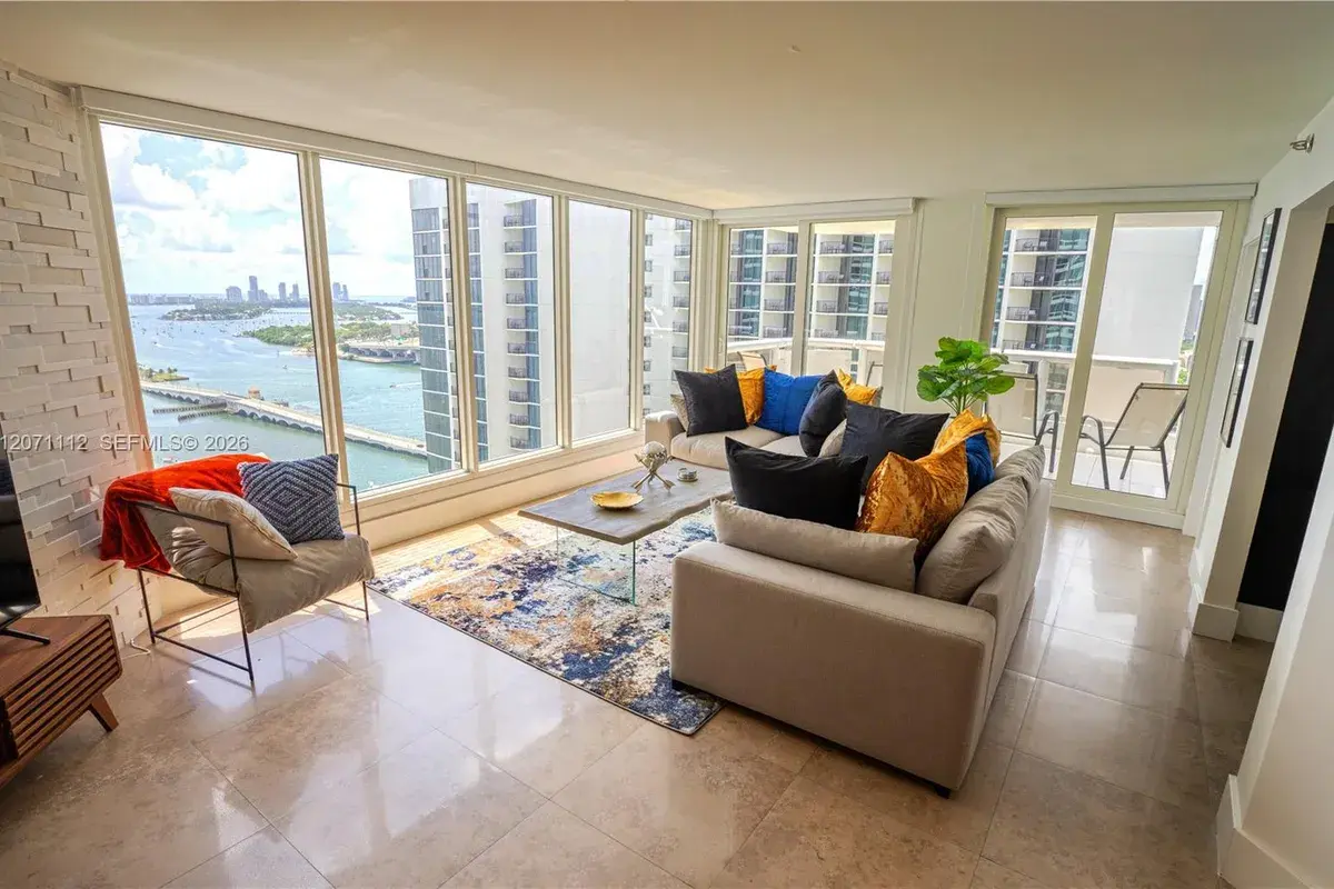 1717 N Bayshore Dr # 3157, Miami FL 33132