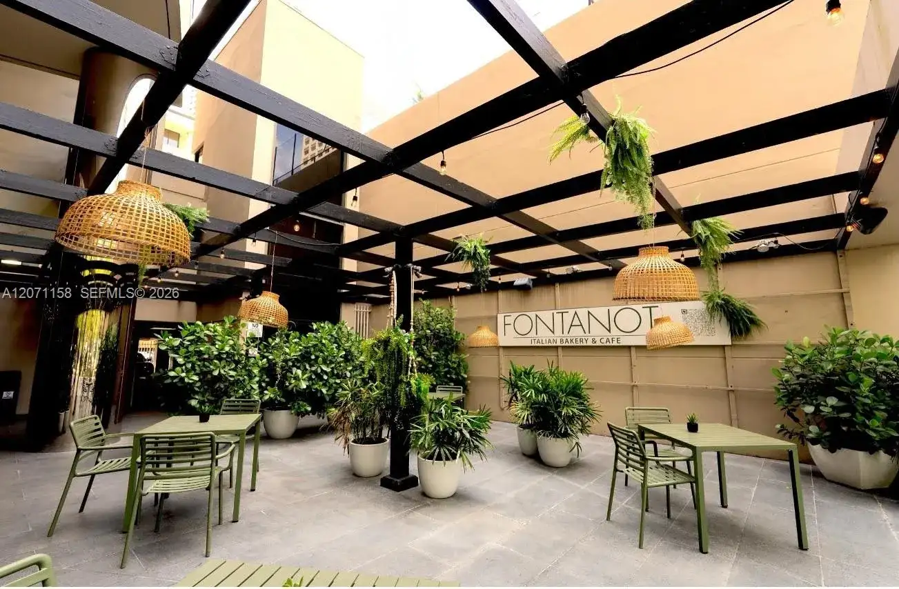 848 NE Brickell Avenue, Miami FL 33131 photo 2