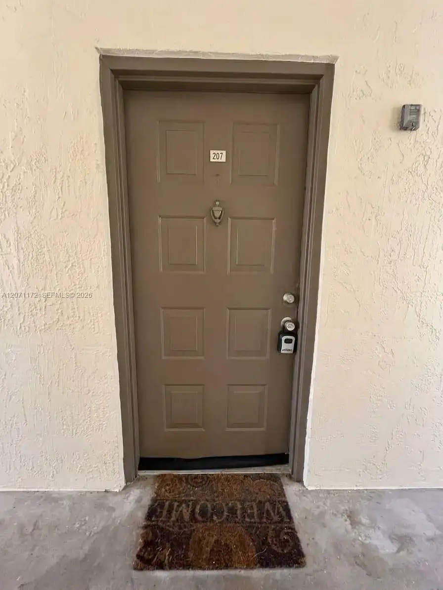 470 S Park Rd # 207, Hollywood FL 33021-8747 photo 2