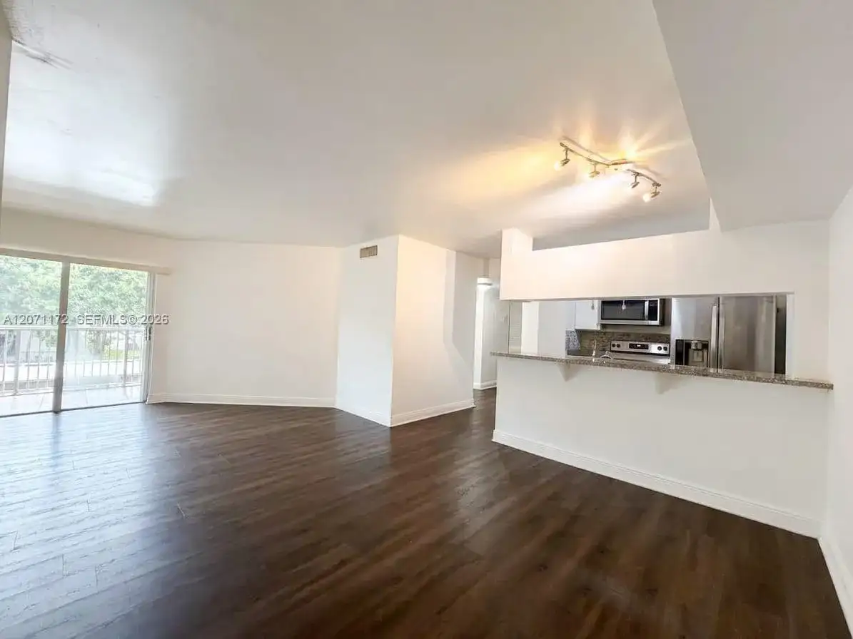 470 S Park Rd # 207, Hollywood FL 33021-8747 photo 3