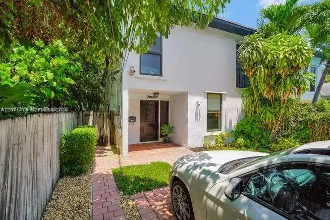 2869 W Trade Ave, Miami FL 33133