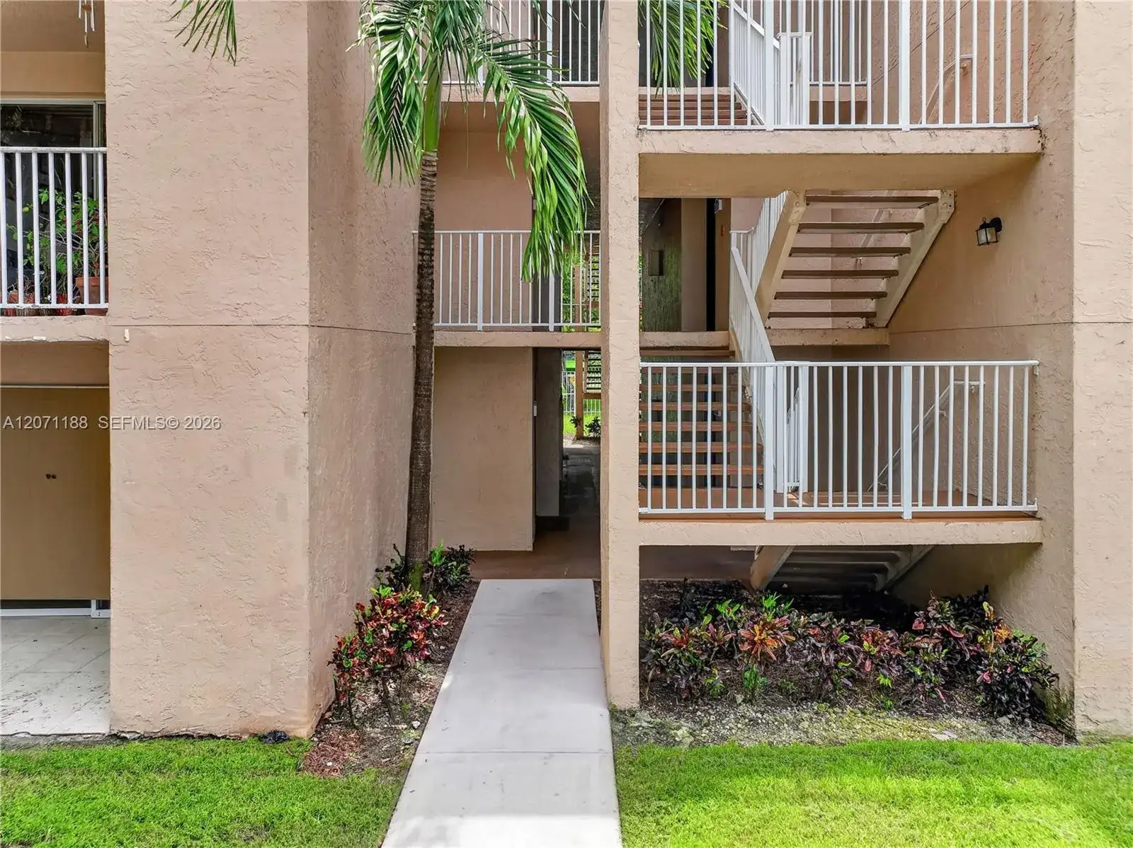 15780 SW 106th Ter # 104, Miami FL 33196 photo 2