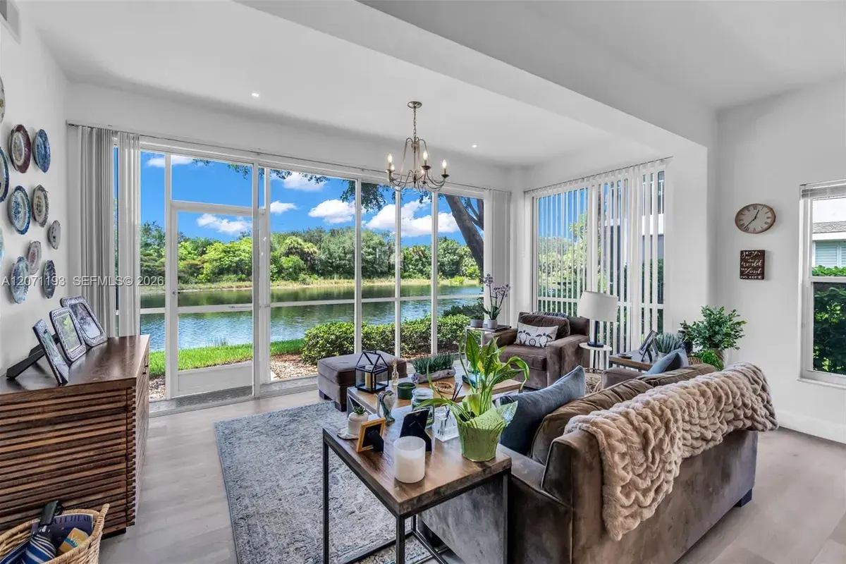 5130 COBBLE CREEK CT # 104, Naples FL 34110